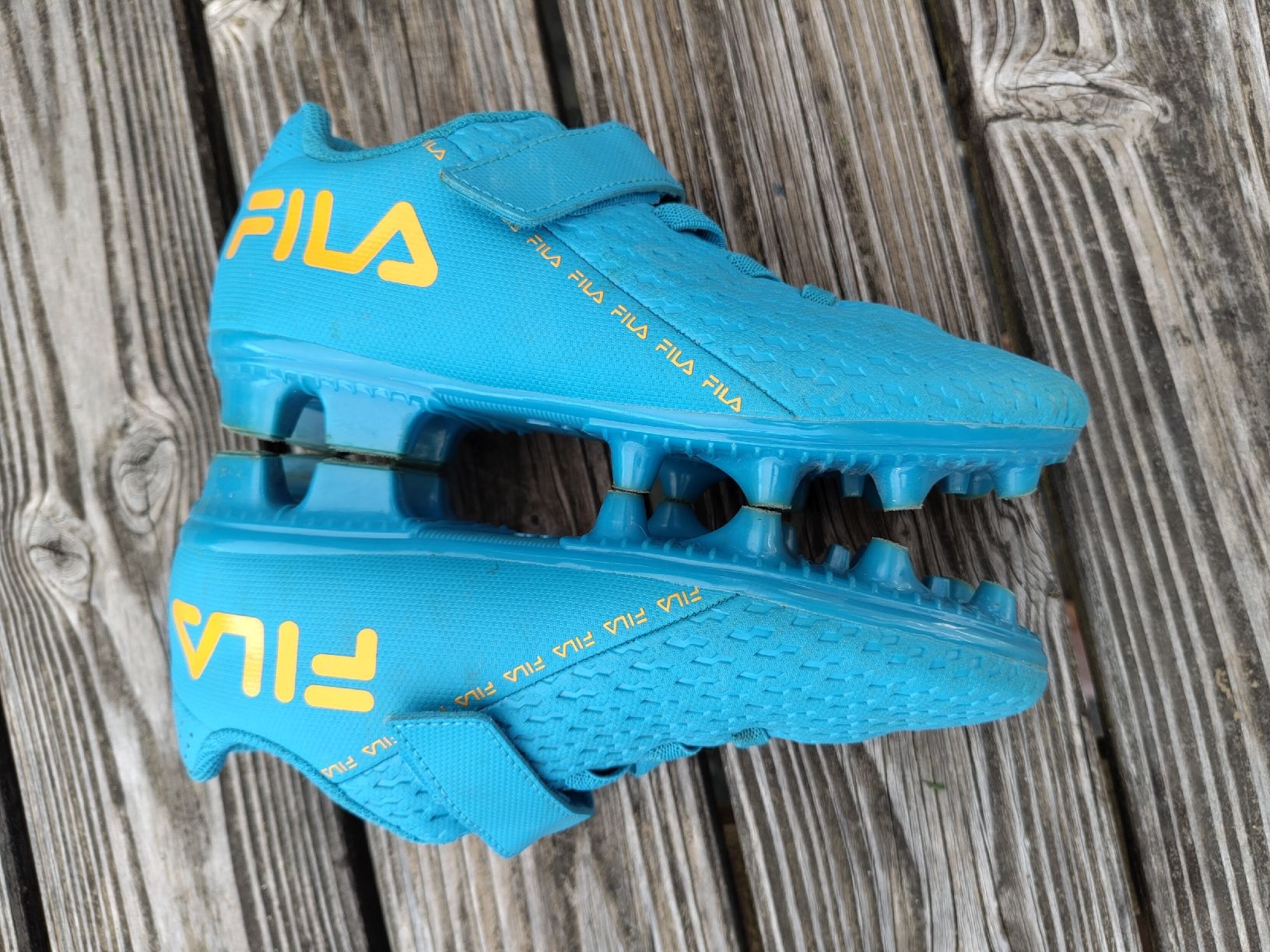 Fila Scarpe per ragazzi: Fila Fussballschuhe Gr. 33 – Usato da St. Gallen venduto da Wysi 2