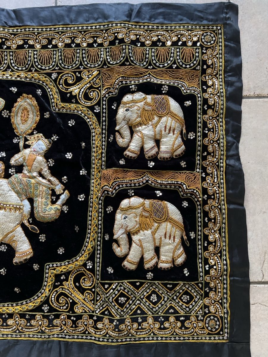 Stoffe: Wandteppich Thailand schwarz mit Elefanten – Gebraucht aus Oberkirch LU von hoch3 3