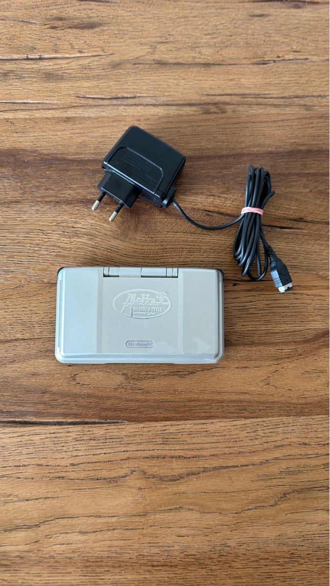 Nintendo Console: Nintendo DS – Usato da Lenzburg venduto da eyworld