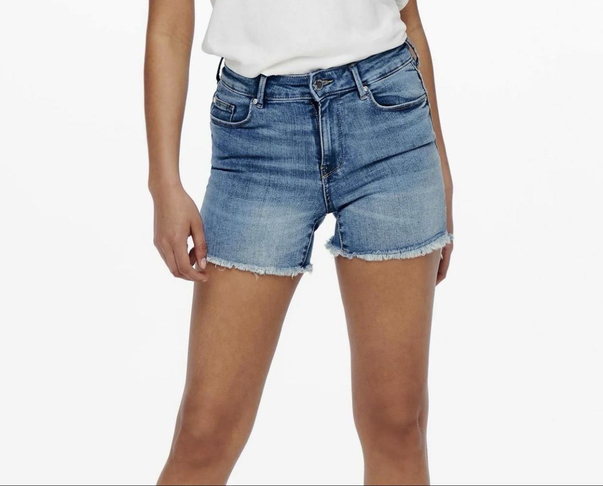 Only Jeans: Hotpants Only – Nuovo (secondo la descrizione) da Henau venduto da martina_1998 3