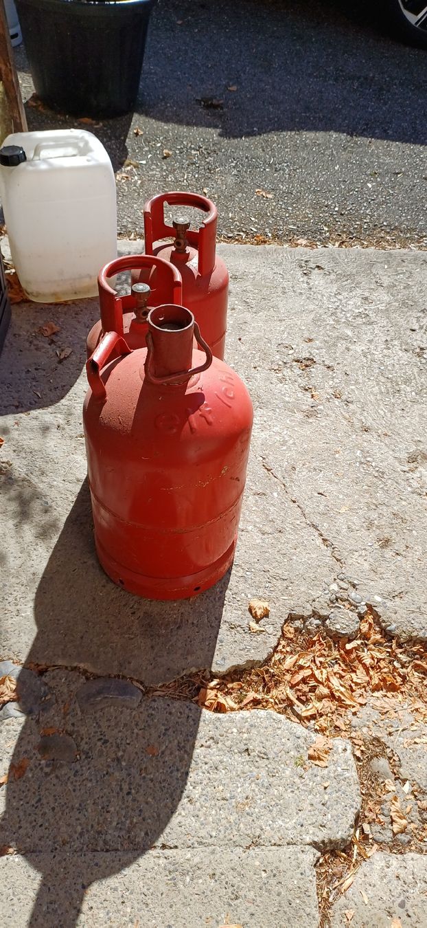 Shell Gas-Geräte & -Technik: Gasflaschen – Gebraucht aus Wängi von Koebi62