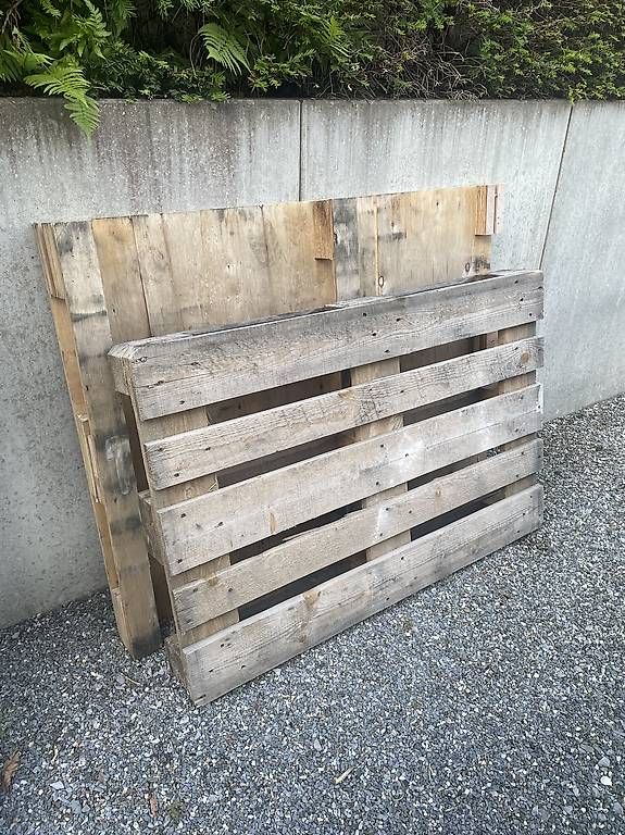 Pallets: 2 Holzpaletten gratis zu verschenken – Usato da Zürich venduto da dr.elch