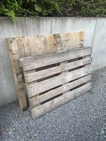 2 Holzpaletten gratis zu verschenken