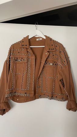 Jeansjacke braun mit Nieten onesize