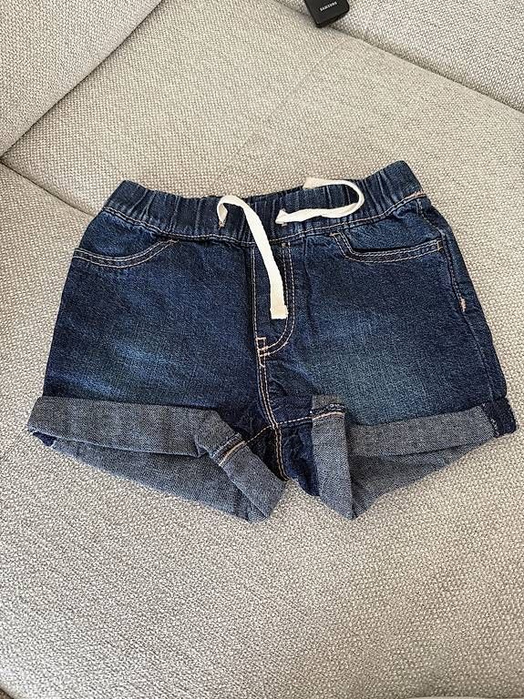 Hosen: GAP Jeans 98 – Gebraucht aus Zürich von icoko