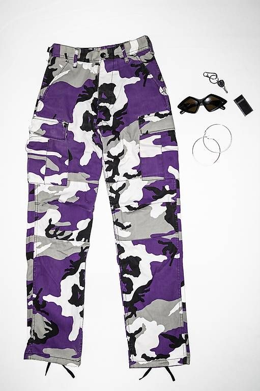 Pantaloni: Camouflage Cargo Pants Purple  – Usato da Dübendorf venduto da Leona.R