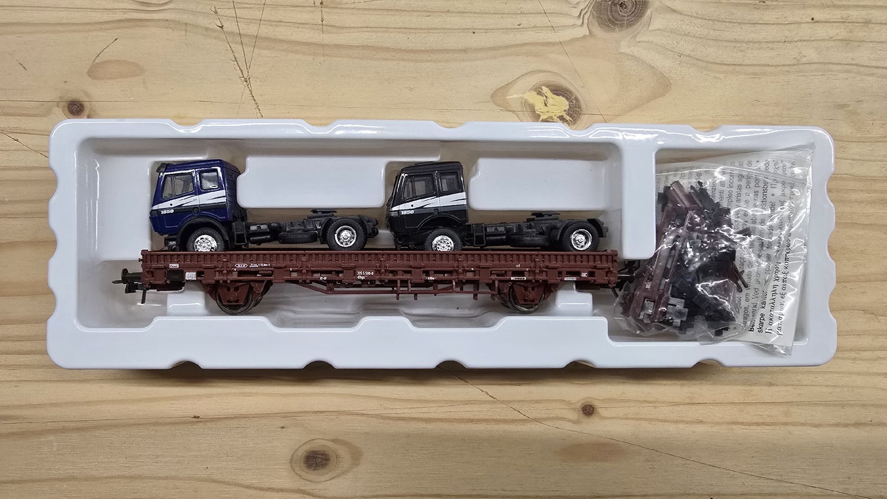 Roco Modellini di ferrovie: wagon avec deux camions Mercedes – Usato da la cibourg venduto da t-m-a