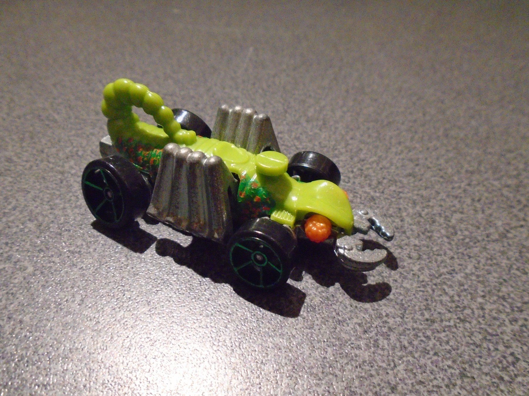 Hot Wheels Giocattoli: Spielzeugauto Hot Wheels, Insekt hellgrün – Usato da Zürich venduto da abraxas1291