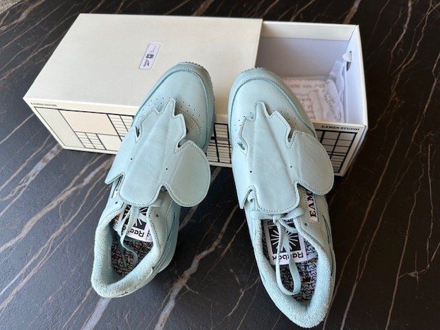 Reebok Scarpe da uomo: Reebok x Eames Classic Leather: Elephant-Sneaker, Gr.42,5 EU – Nuovo (secondo la descrizione) da Arbon venduto da Regire 3