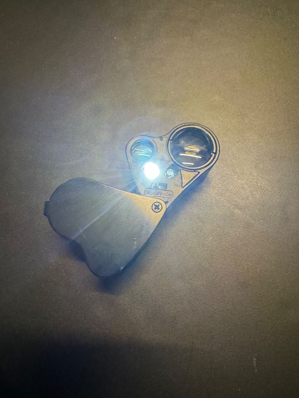 Sonstiges zu Optik: Lupe, 30x22mm / 60x12mm mit LED Licht – Gebraucht aus Herisau von XenonSniper 2