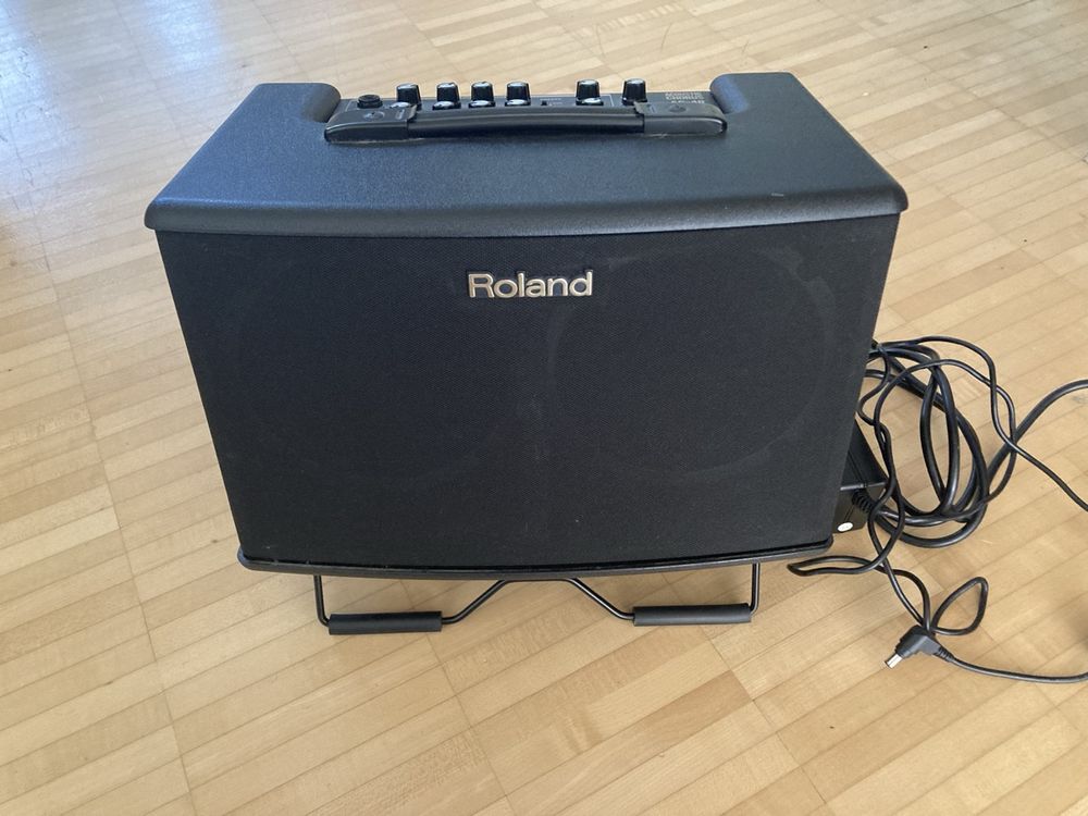 Roland AC-40 (Gebraucht) in Zürich für CHF 180 – nur Abholung auf ...