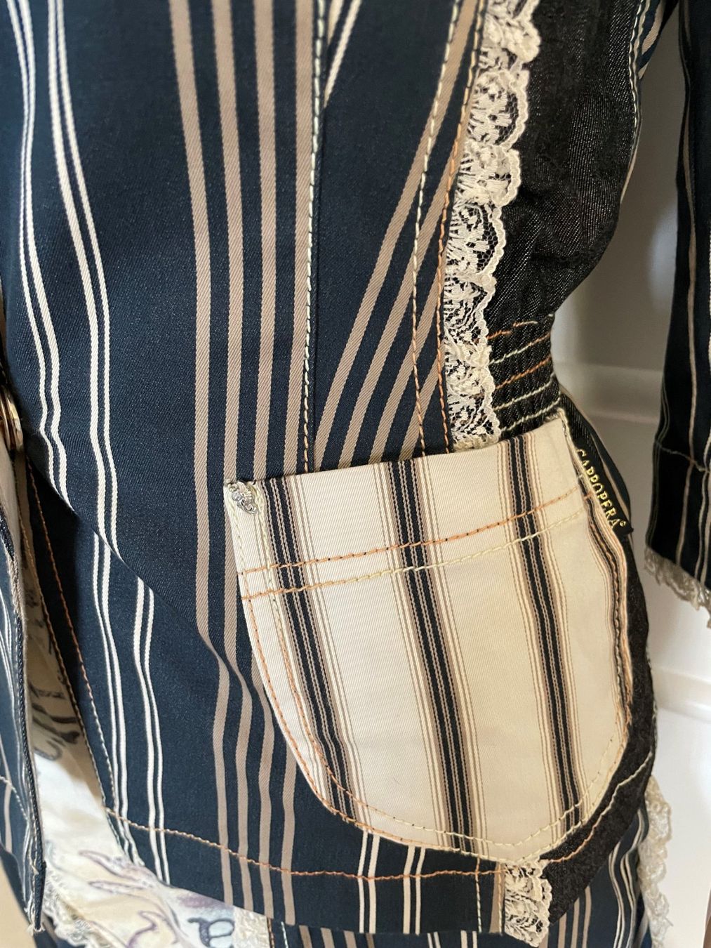 Giacche: Lässige Jeansjacke von Cappopera – Usato da Meisterschwanden venduto da Taragoa 1