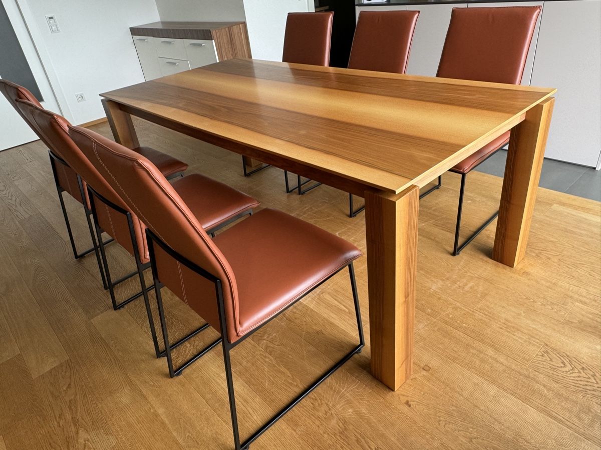 Tische: Table à manger en bois massif – Gebraucht aus Genthod von Tidus04
