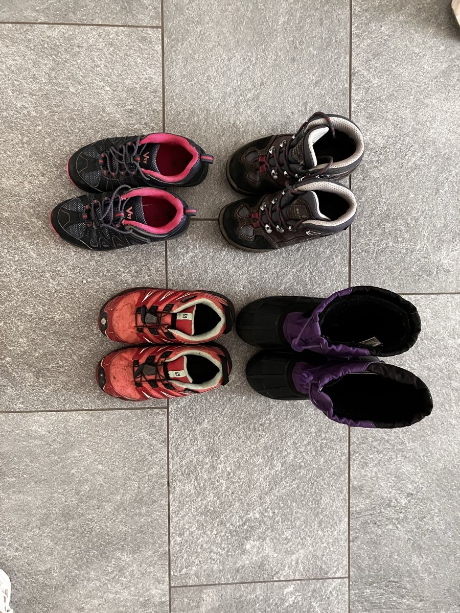 Scarpe per ragazzi: Kinder Winter Schuhe set – Usato da Minusio venduto da asha 1