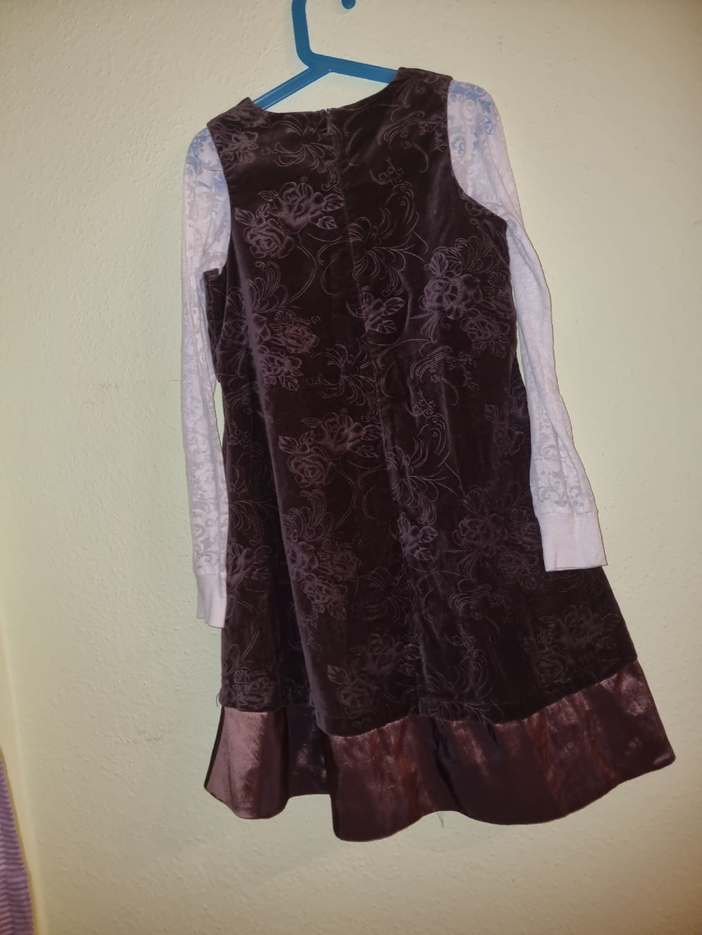 Vestiti & Gonne: Klassische Kleid gr 140 – Usato da Zürich venduto da Ralaualiyas 1