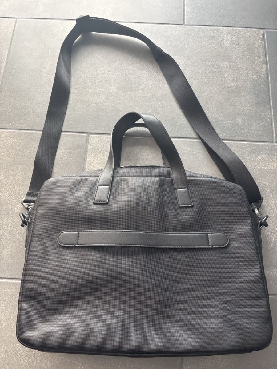 Tommy Hilfiger Sacs: Notebook Tasche Tommy Hilfiger – D'occasion à Hägendorf par Borni1 4