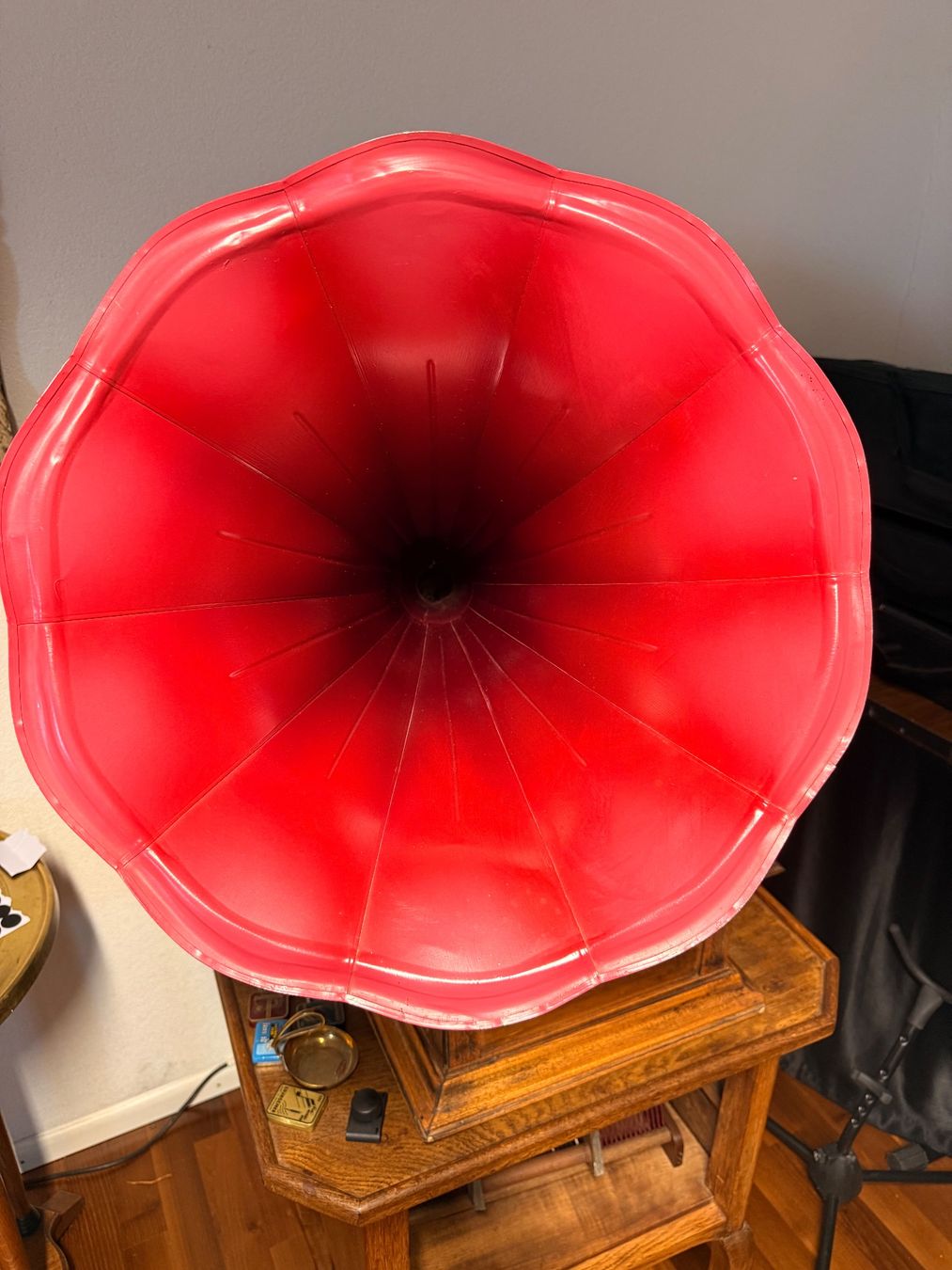 Plattenspieler: Grammophon Victor – Gebraucht aus Binningen von Lillocon 8