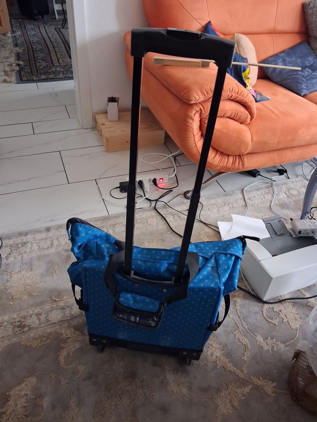 Reisekoffer: Kleiner Ziehkoffer Punta – Gebraucht aus Thun von gab_vv9z 3