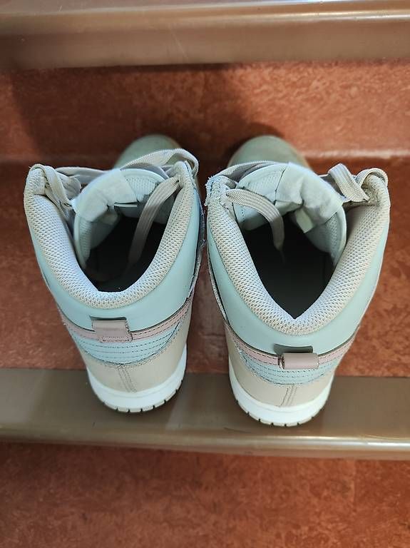 Scarpe da donna: Nike Gr. 39 – Usato da Flüelen venduto da pri_7p8g