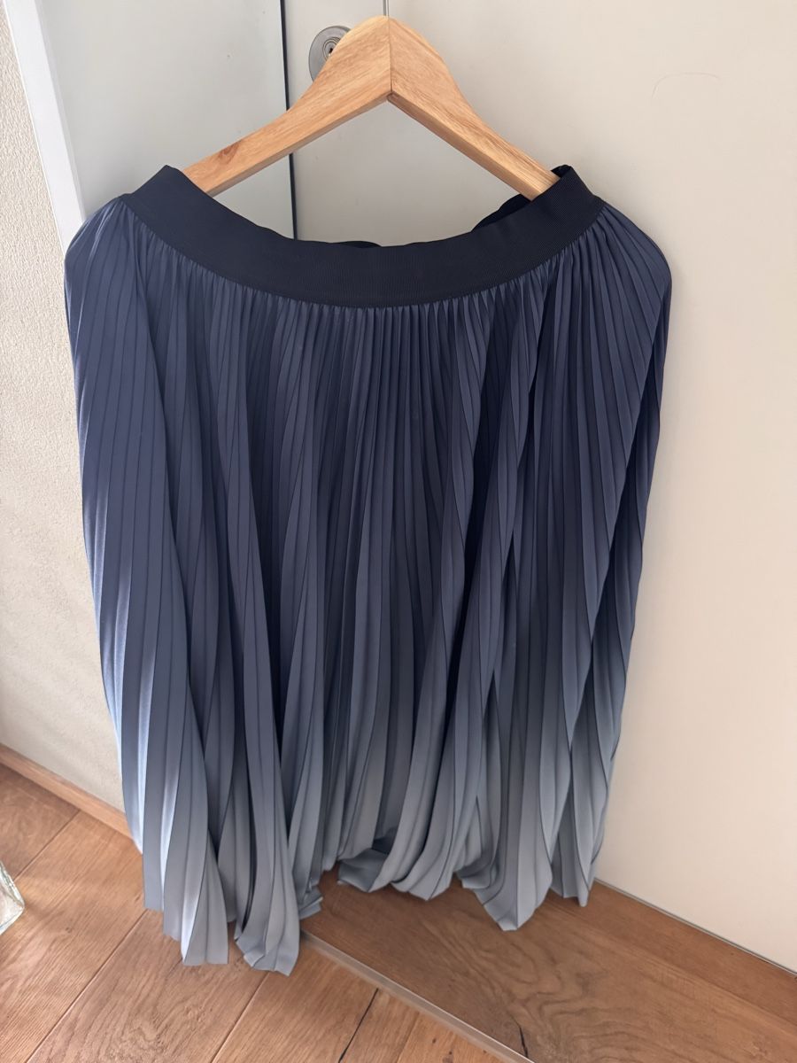Max Mara Gonne: Langer Rock von Max Mara Weekend  – Usato da Oberdorf SO venduto da CSOL12