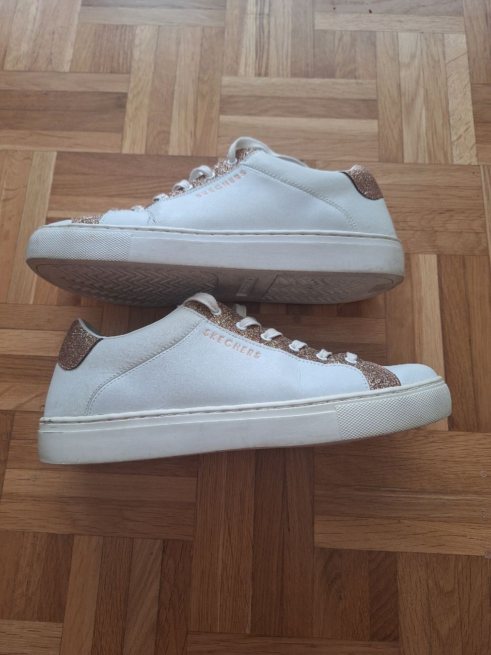 Scarpe da donna: skechers 40 – Usato da Marthalen venduto da Flowy78 2