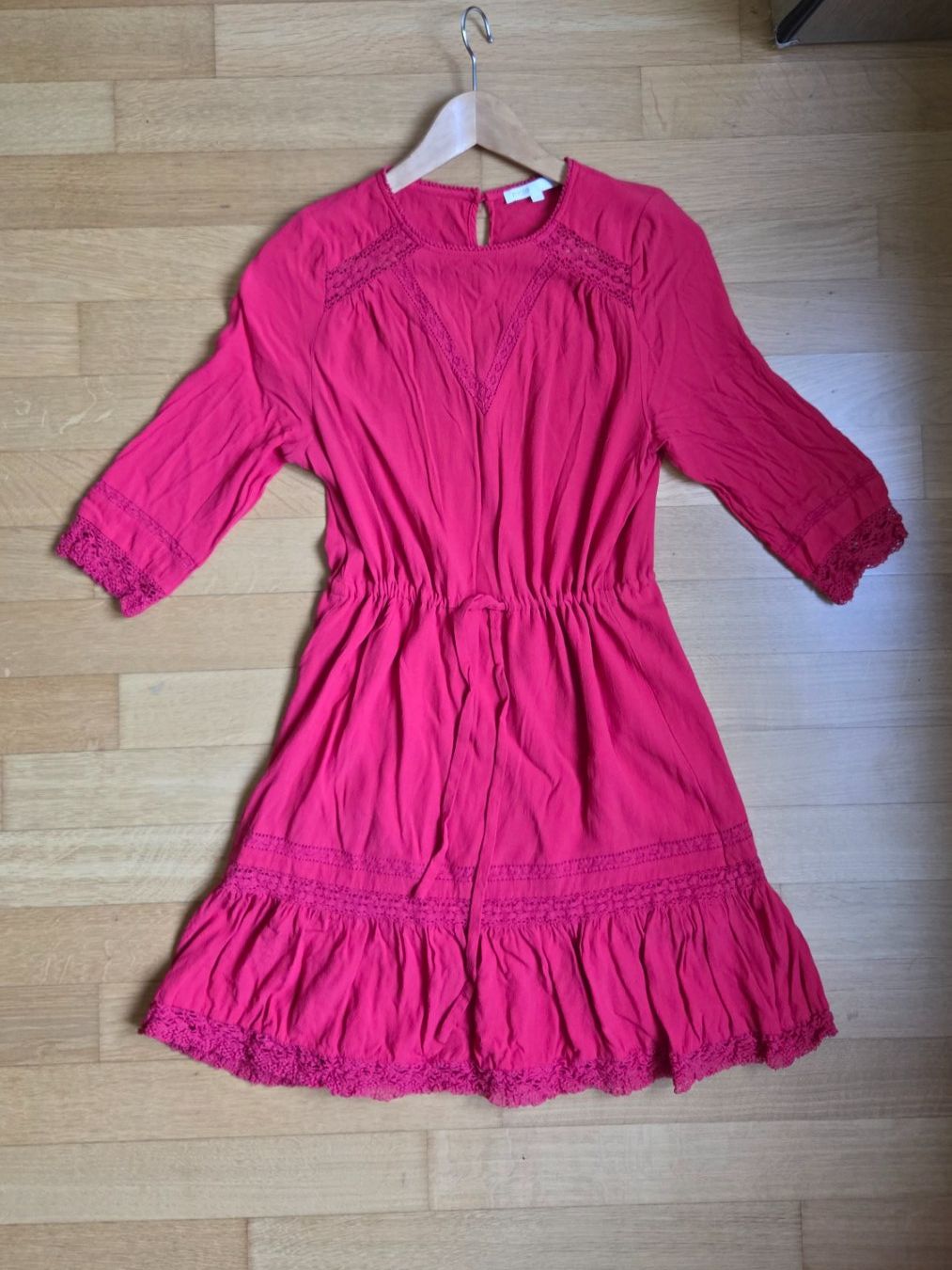 Maje Vestiti: Maje Kleid mit Spitze Rot – Usato da Fislisbach venduto da Maieriisli25