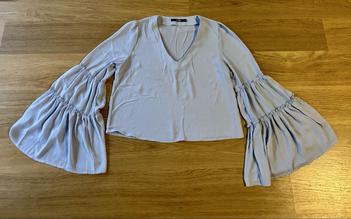 Chemisiers:  BIK BOK Bluse mit Glockenärmeln  – D'occasion à Baden par Tiffany6878 2