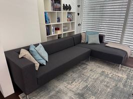 modernes Sofa mit Recamière zu verkaufen