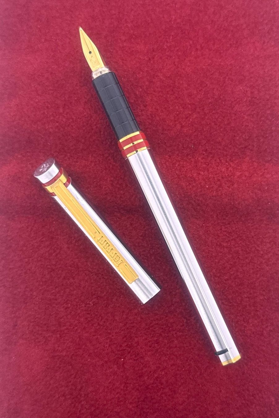 Penna & Evidenziatori: Stylo Plume Ferrari Original – Nuovo (secondo la descrizione) da Prez-vers-Noréaz venduto da JOCO1963