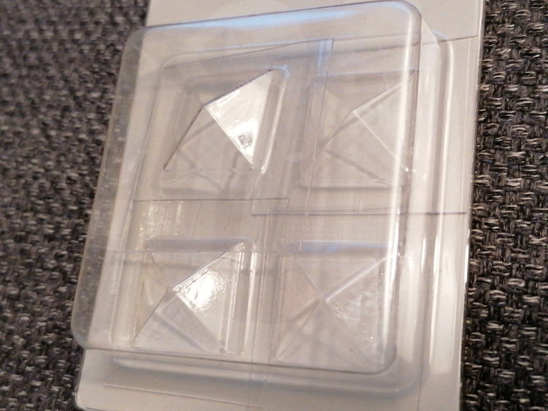 Kit di modellismo & Modellini statici: Oberlichter Pyramide für Modellbau – Usato da Büttikon AG venduto da Amineah 1