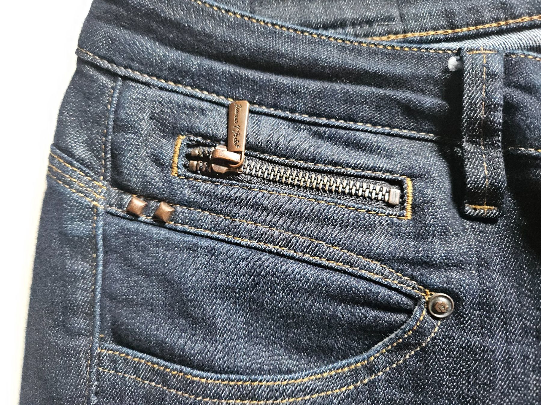 Freeman T. Porter Jeans: Freeman T. Porter Jeans, Slim, Gr. 31 – Usato da Urdorf venduto da Colina 6