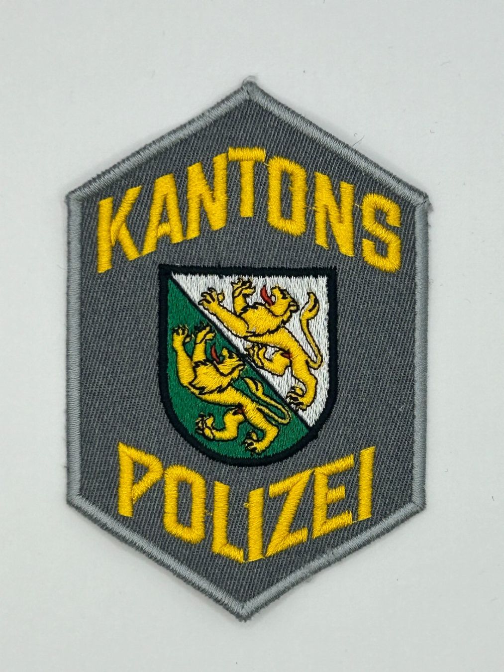 Swiss Plaketten & Abzeichen: Seltener alter Stoff Abzeichen hell Kapo Thurgau – Gebraucht aus Schaan von Auring61