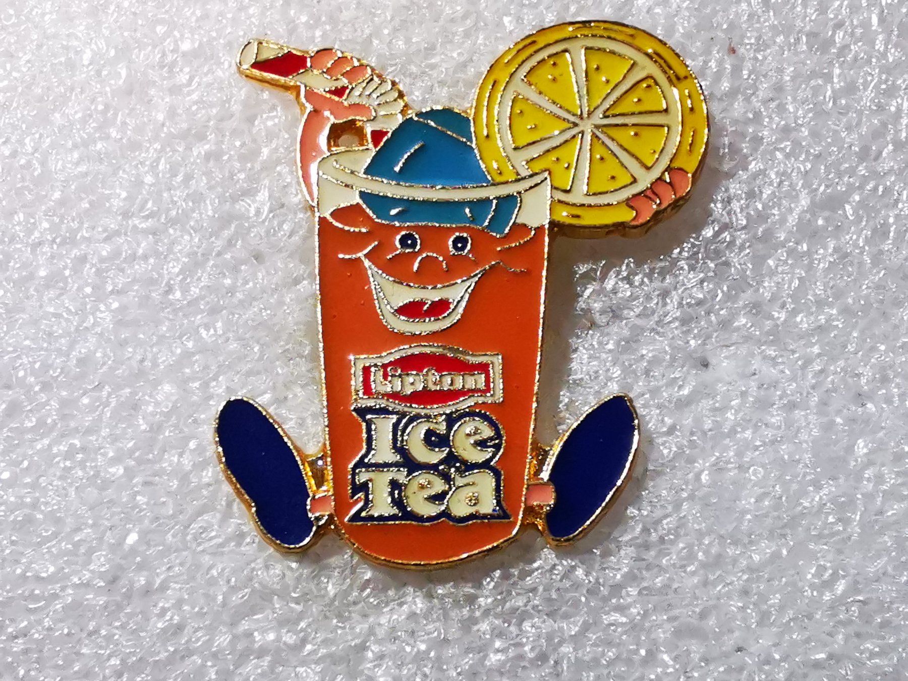 Placchette & Badge: Ansteckpin 52: Lipton Ice Tea – Usato da Oppligen venduto da Pin-Fall-Shop