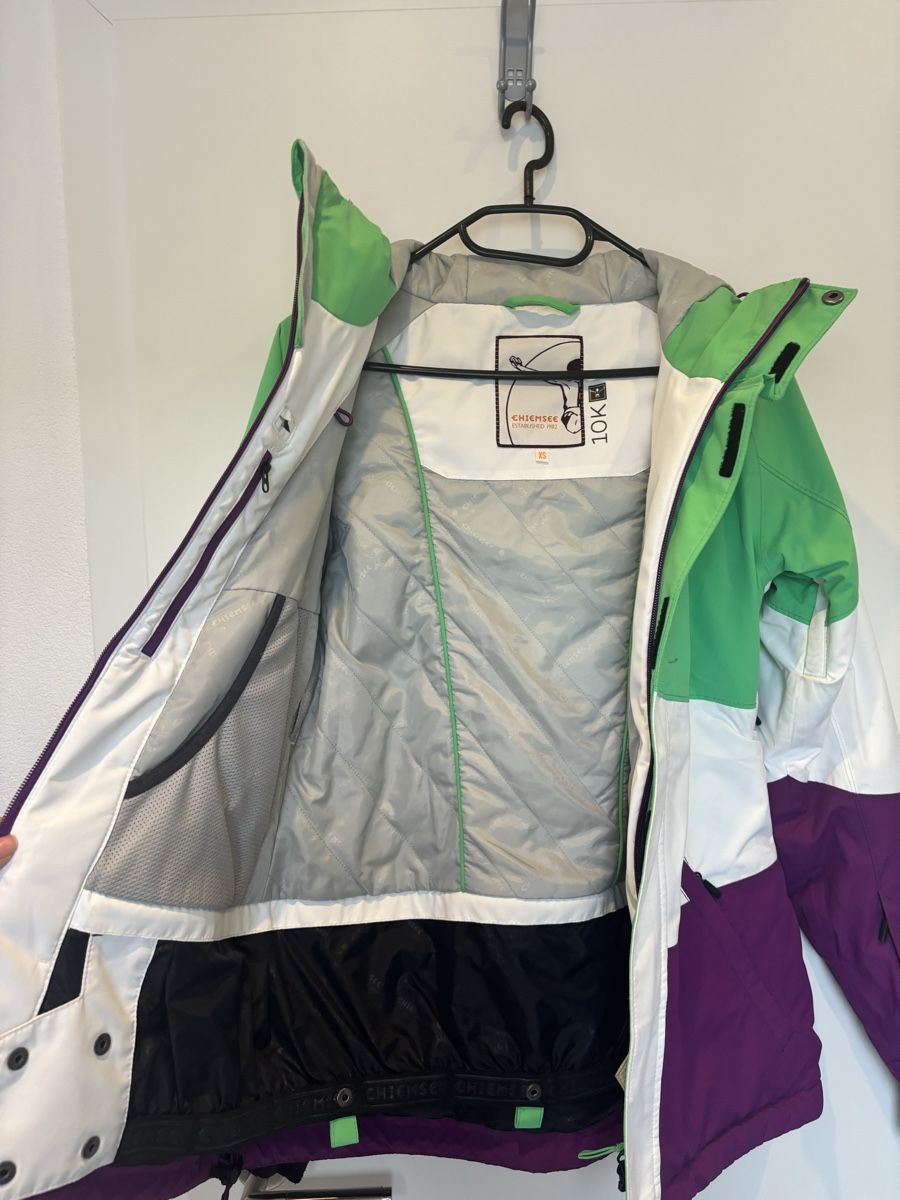 Chiemsee Jacken: Ski-/ Snowboardjacke – Gebraucht aus Turbenthal von samara.g.z 3