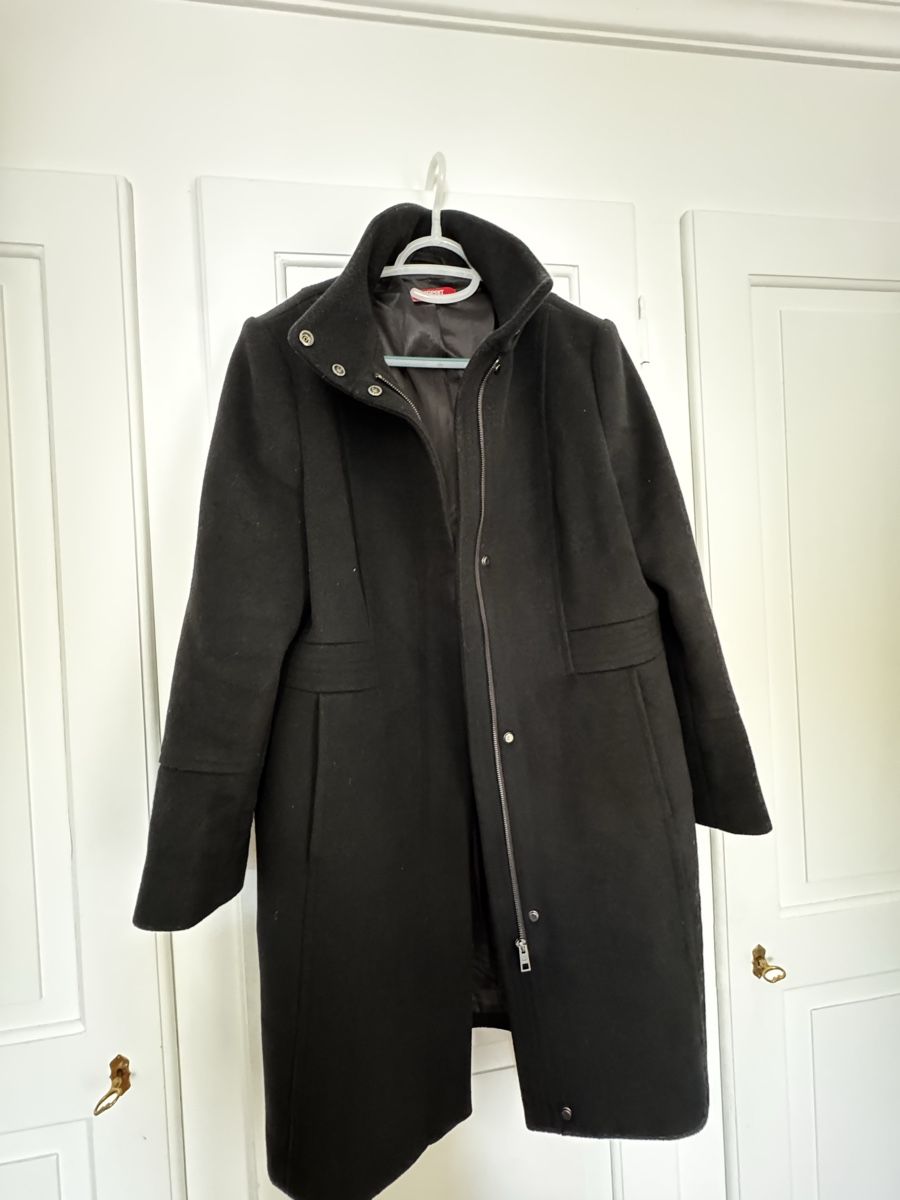 Esprit Cappotti: Wintermantel schwarz Esprit Gr. XL – Usato da Steffisburg venduto da fra_d2pj