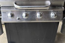 Shiny Gasgrill, 4 Brenner - Ideal für Grillabende!