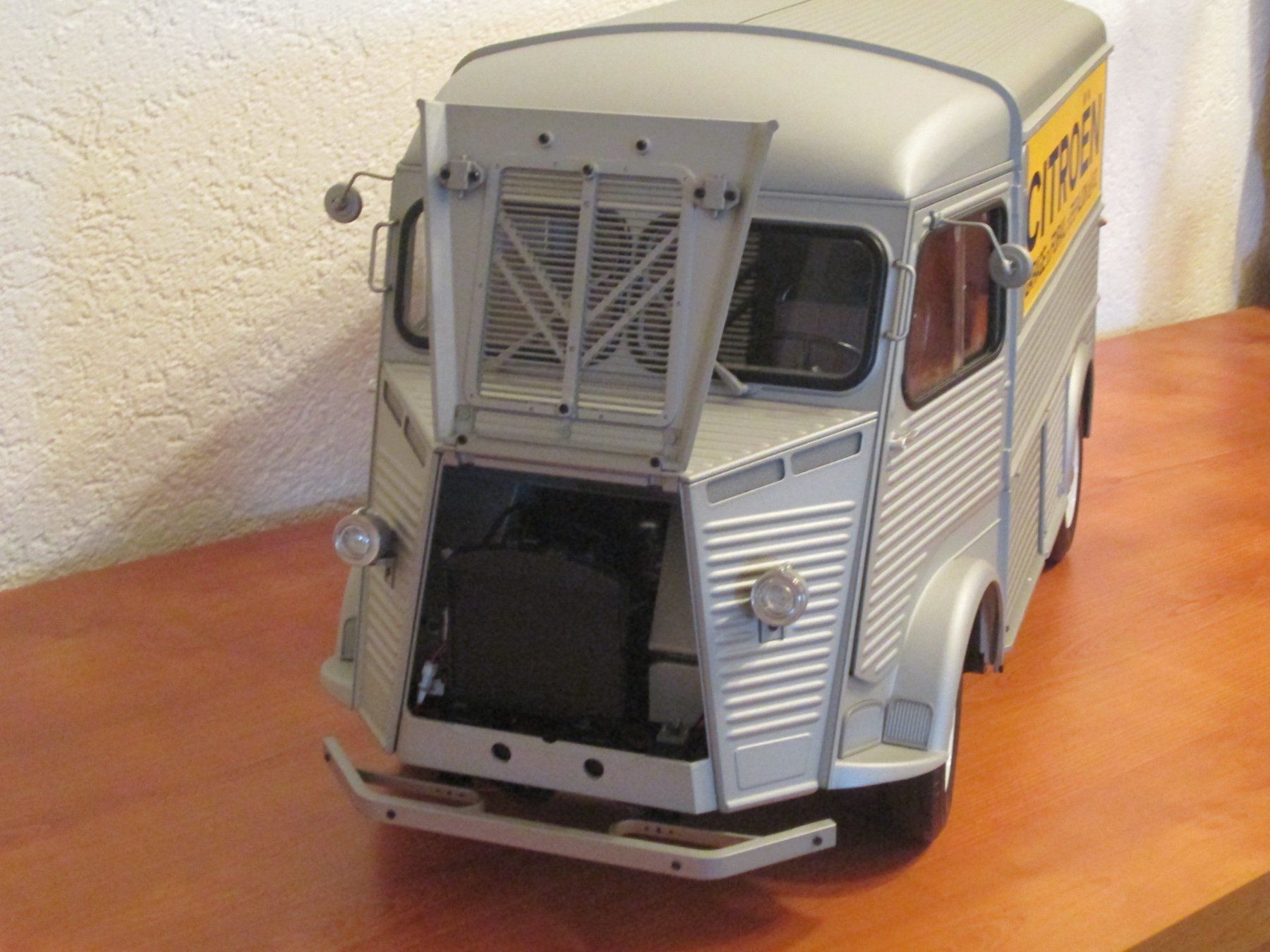 Pocher Modellini d'auto: Citroën Type H  1/8 – Nuovo (secondo la descrizione) da Bonfol venduto da zagato43e 6