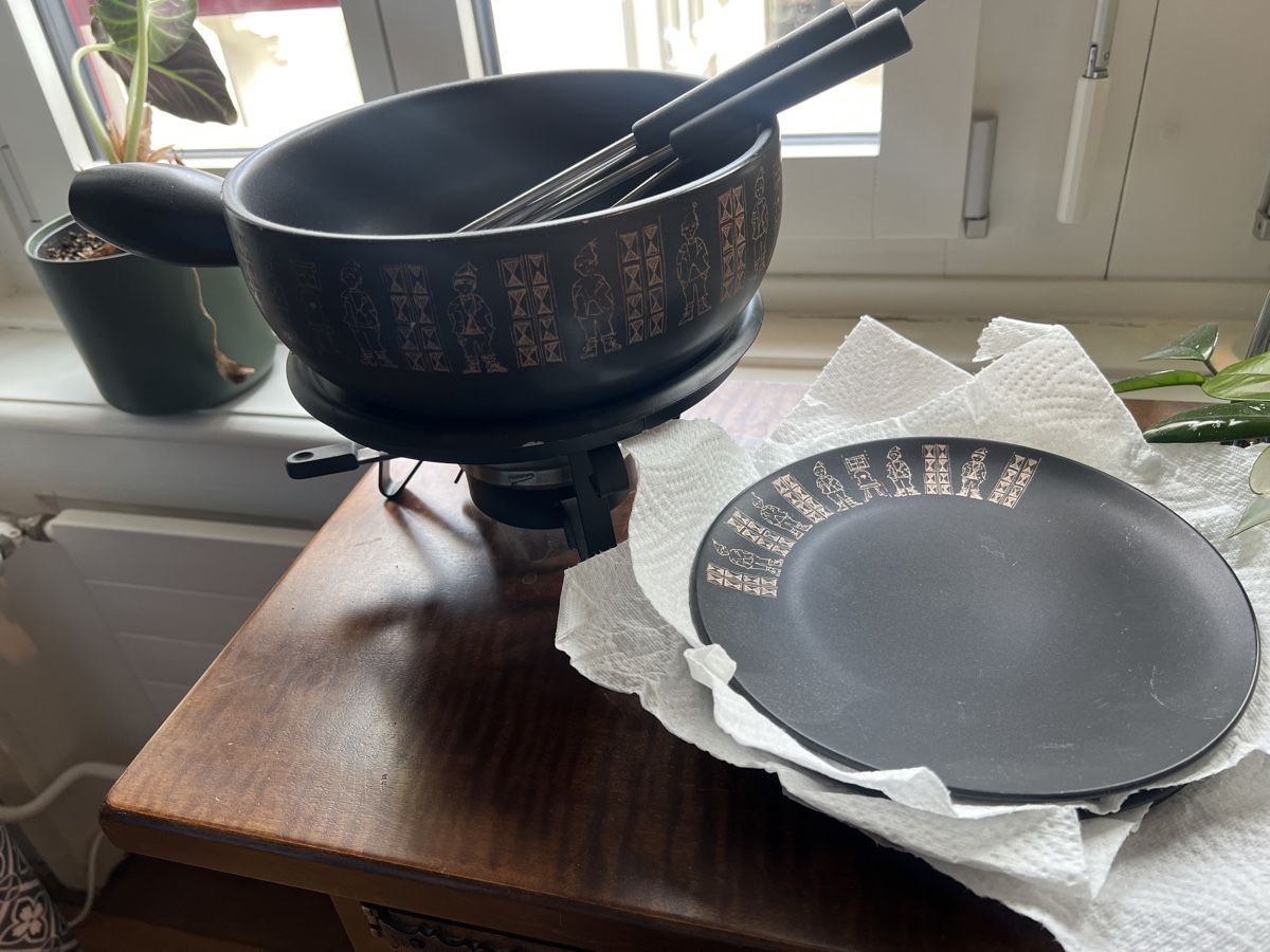 Kuhn Set di piatti: Fondue Caquelon + 4 Teller – Usato da Zürich venduto da Sarah552