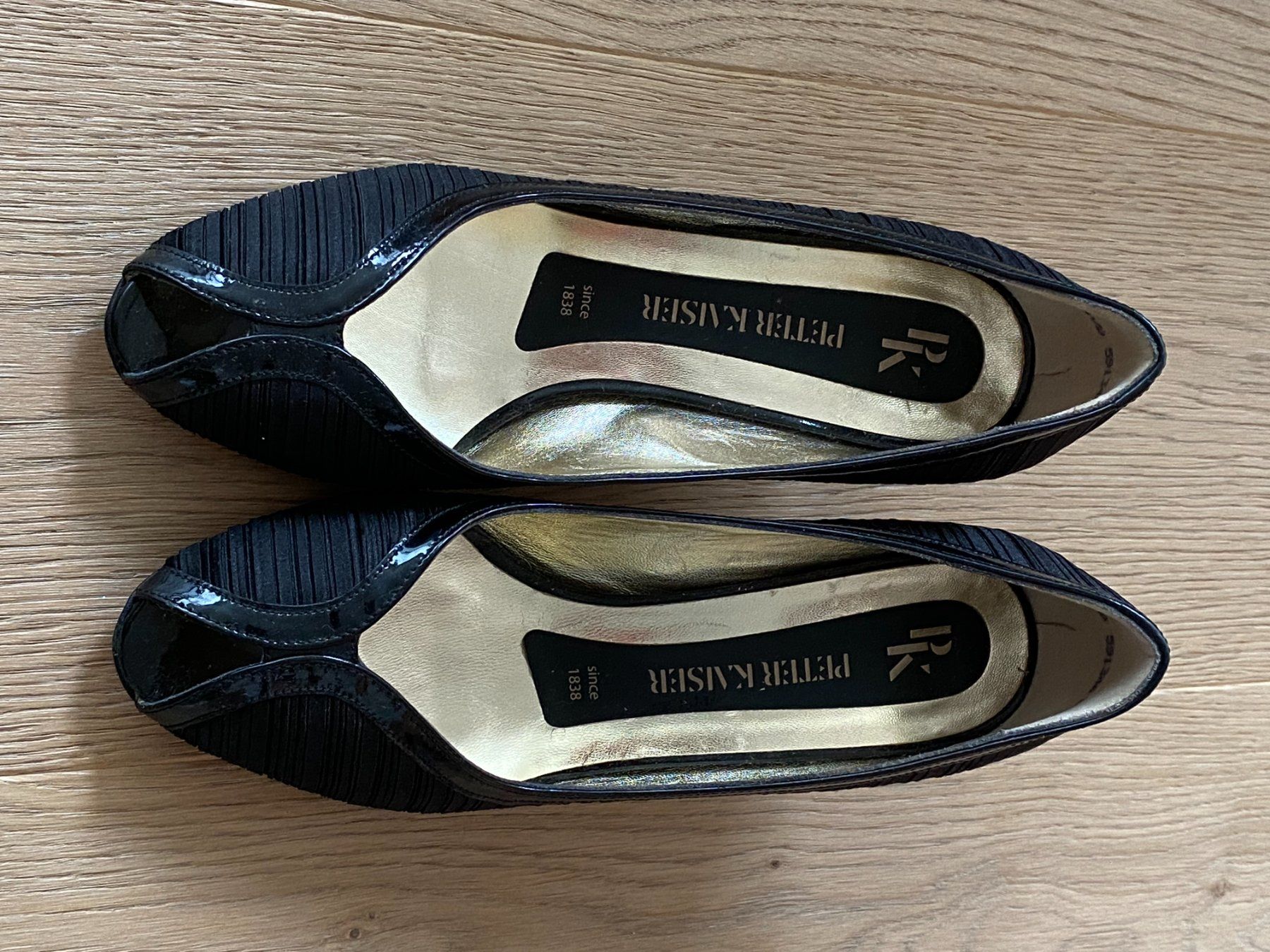 Kaiser Scarpe da donna: Peter Kaiser Pumps Schwarz Grösse 37.5 – Usato da Lachen SZ venduto da Richital