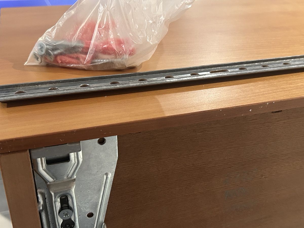 Mobili TV: Lowboard schwebend aus Kirschbaum – Usato da Mettmenstetten venduto da kne_x8bj 3