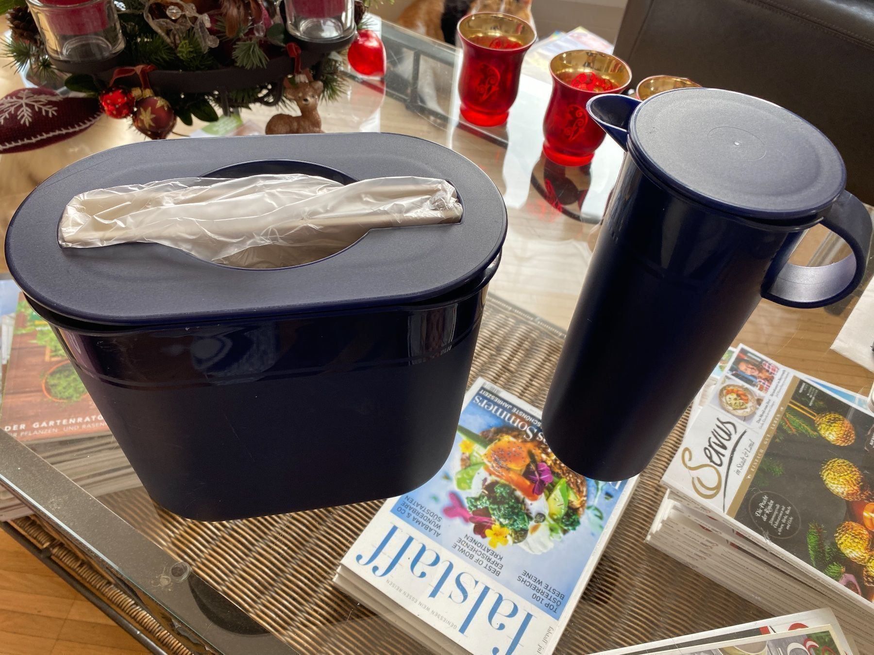 Contenitori & Simili: Tupperware pichet + seau à glaçons – Nuovo (secondo la descrizione) da Pfaeffikon ZH venduto da BACozAfer 1