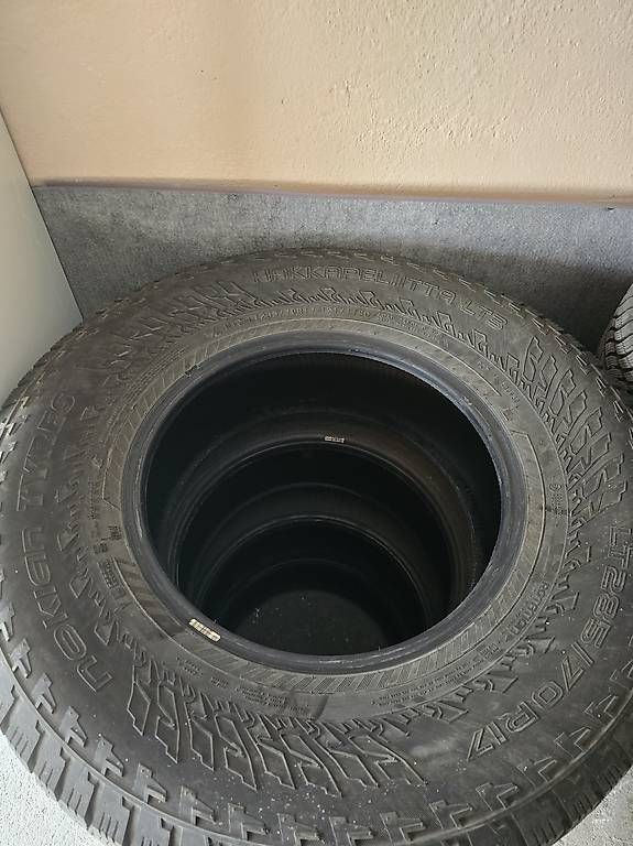 Sonstiges Schreiben & Zeichnen: NOKIA WINTERREIFEN  285/70R 17 – Gebraucht aus S-chanf von jsg_ss8p 1