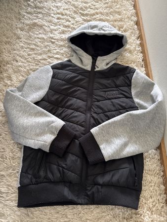 Winter Jacke mit Kapuze, Top Zustand, Grösse 134/140 Kinder