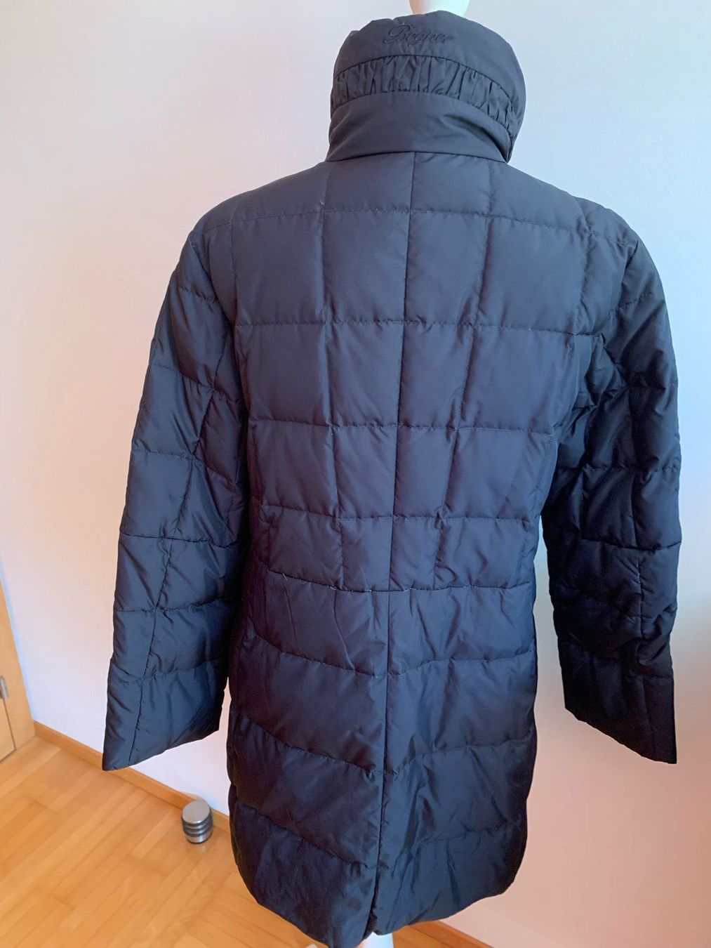 Bogner Manteaux: BOGNER blauer Daunenmantel Gr. 40 – D'occasion à Meiringen par littlered-ridinghood 3
