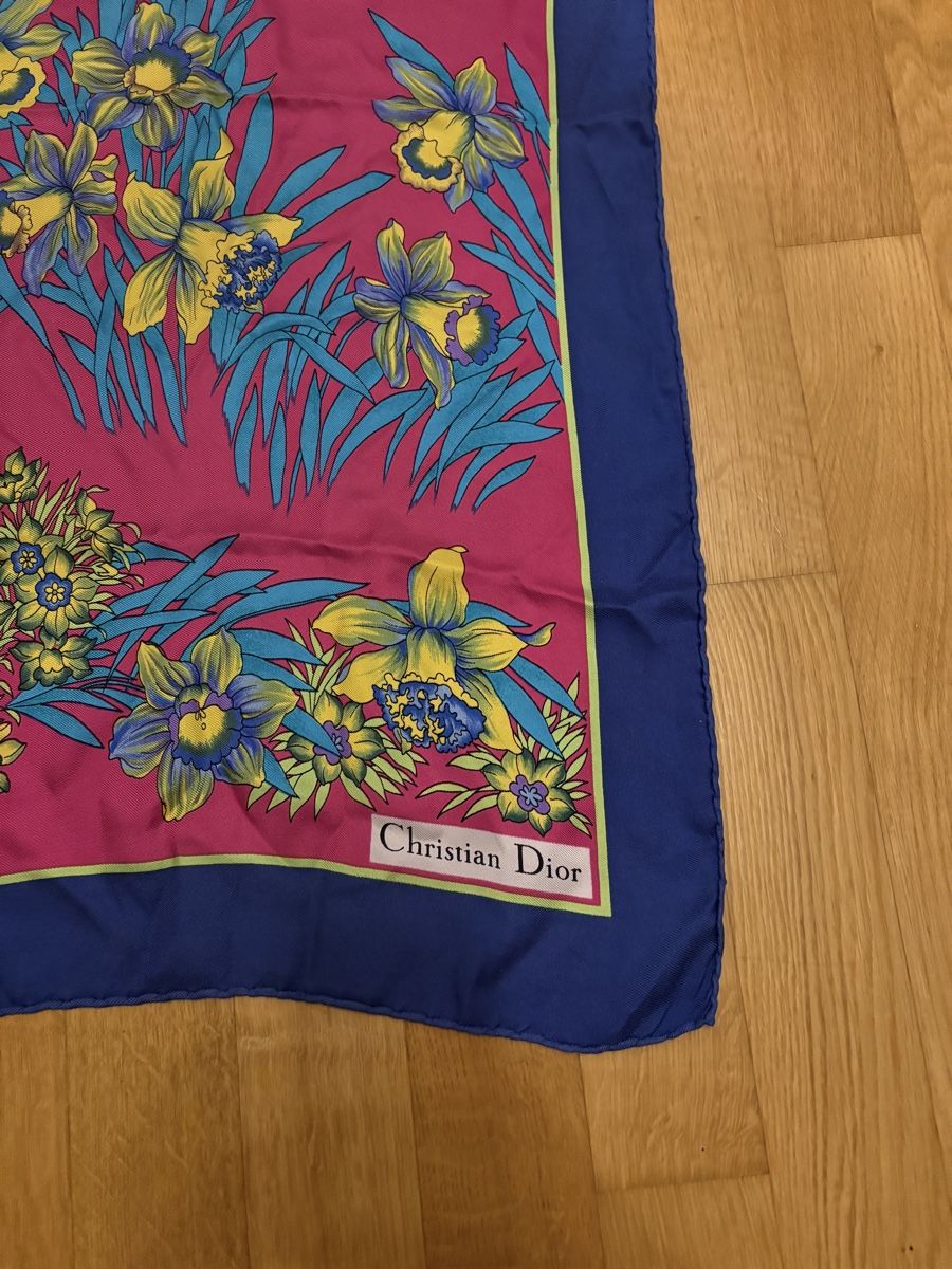 Dior Foulard & Sciarpe: Christian Dior scarf floral – Nuovo (secondo la descrizione) da Zürich venduto da chj_57pl 2