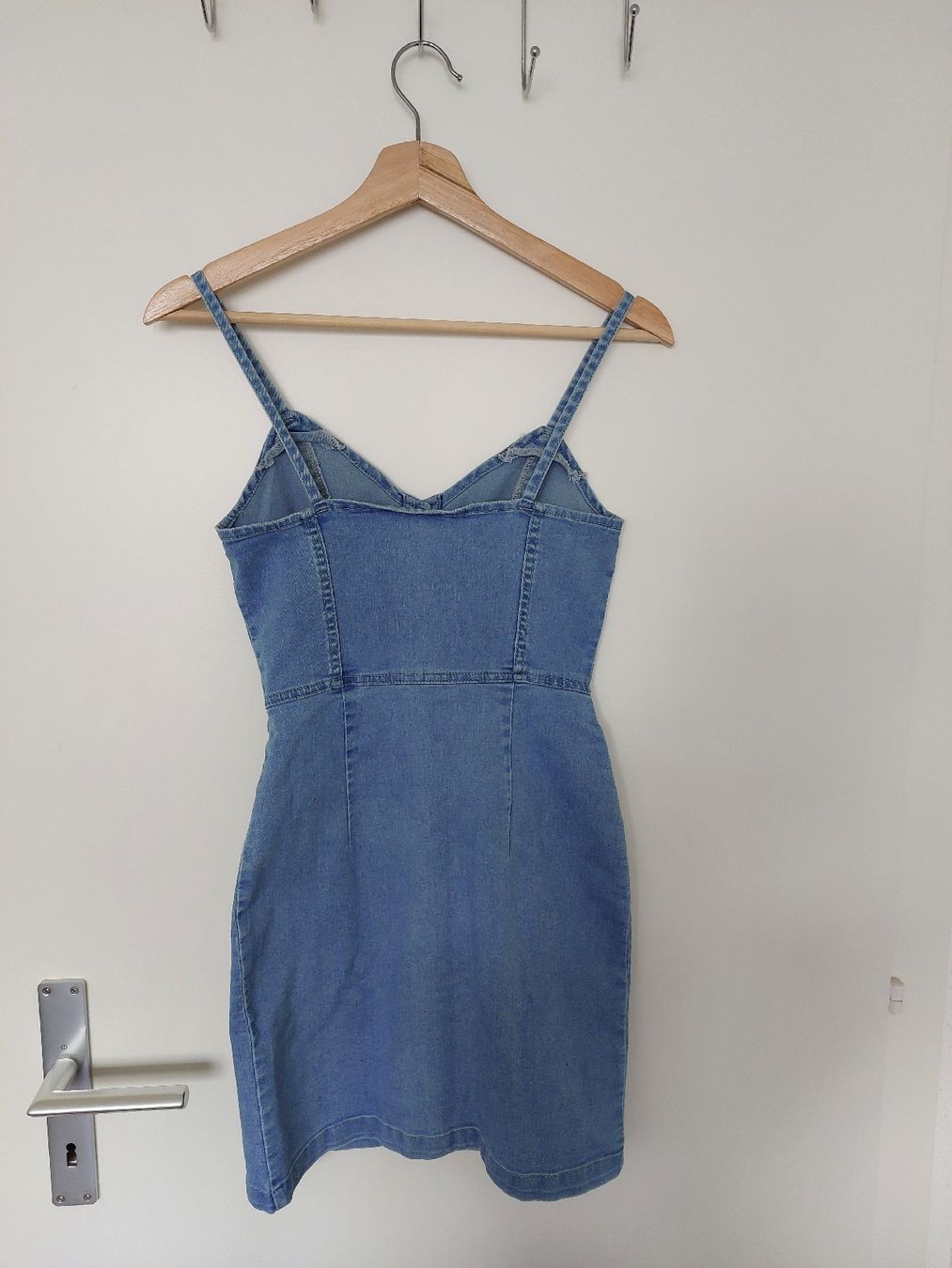 H&M Vestiti: Robe en jeans H&M Divided 34 – Usato da Lausanne venduto da claire1401 4