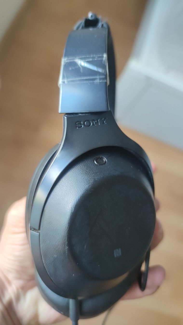 Sony Cuffie: Sony MX1000 – Usato da Meggen venduto da Malecifent 2