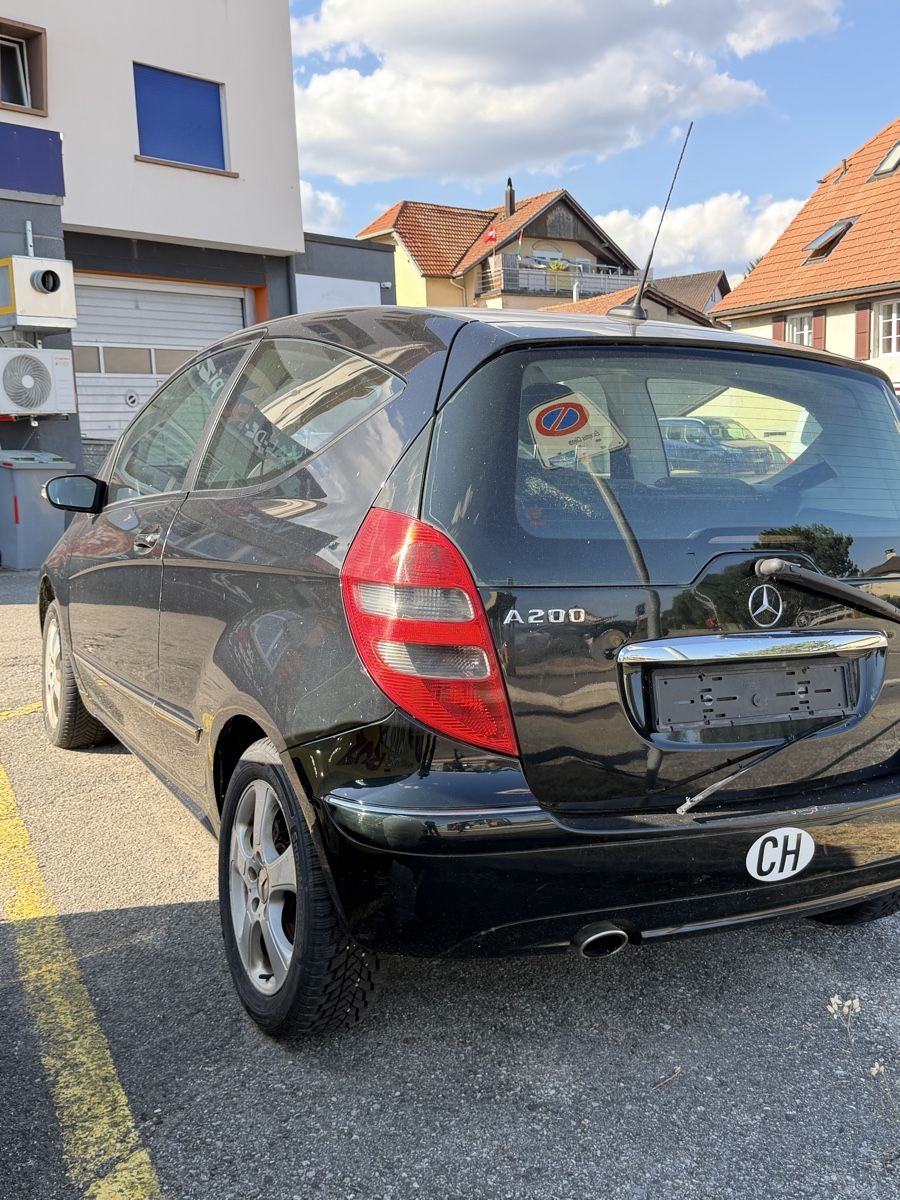 Mercedes-Benz Autos: Mercedes classe A 200  – Defekt aus Cernier von Apriliars31 7