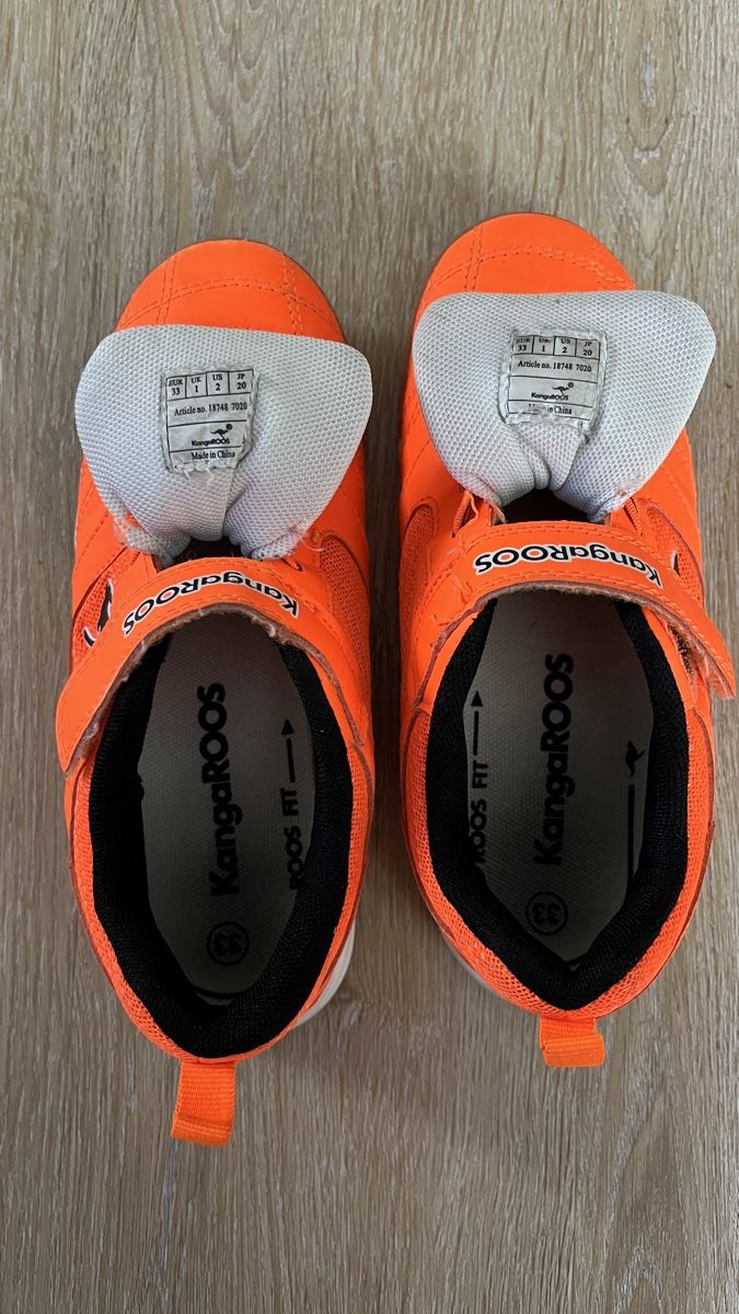 Scarpe per ragazzi: Hallenschuhe Gr. 33 – Usato da Sulz AG venduto da Zissi31324 1