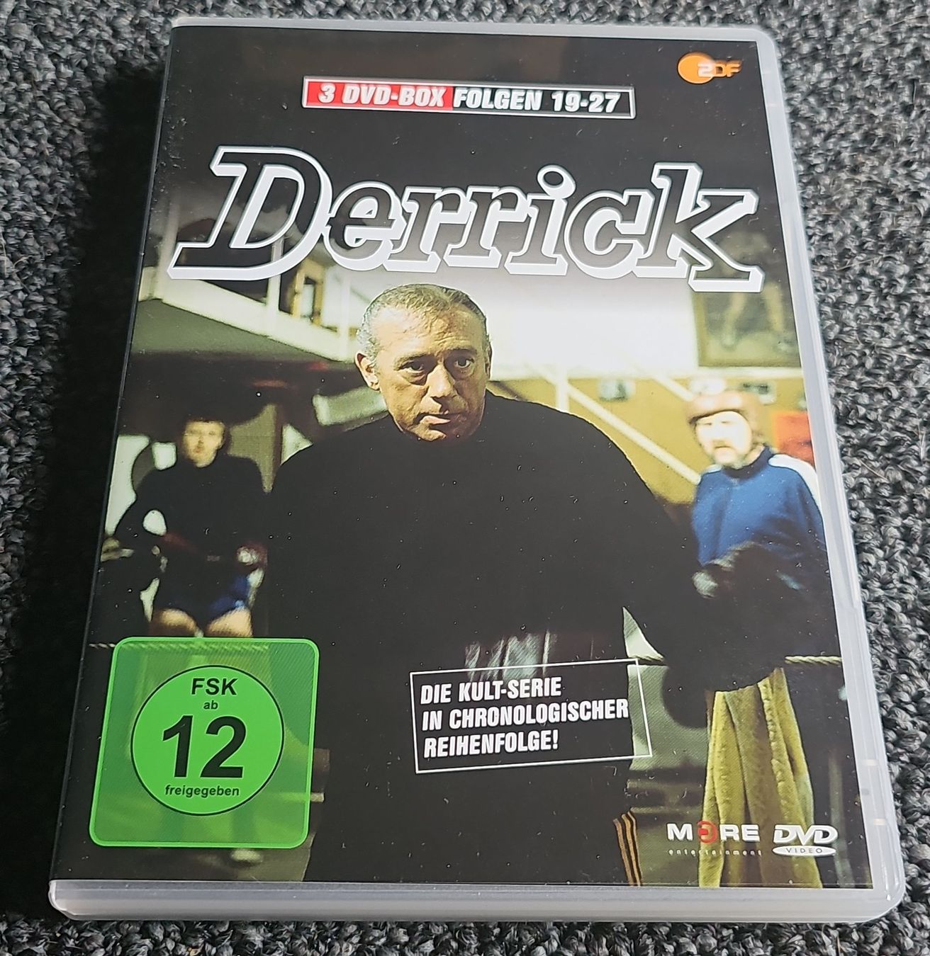 Tutti i DVDs: Derrick DVD Box 3: Folgen 19-27 – Usato da Ruswil venduto da jan_bxl5